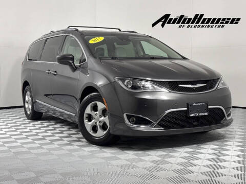 2017 Chrysler Pacifica for sale at Auto House of Bloomington in Bloomington IL