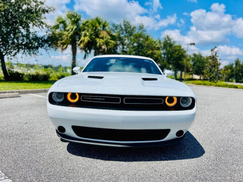 2022 Dodge Challenger SXT