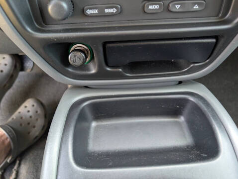 2004 Chevrolet Tracker