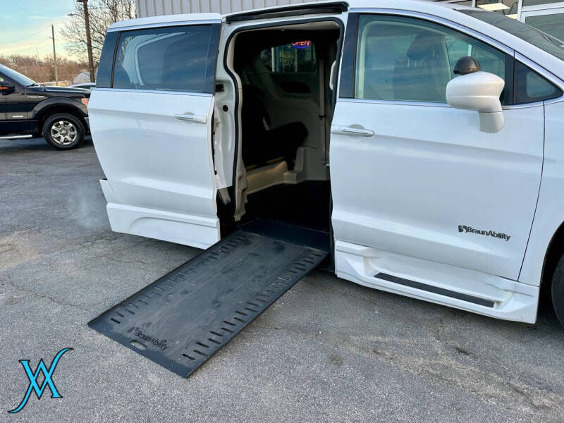 2018 Chrysler Pacifica Touring Plus