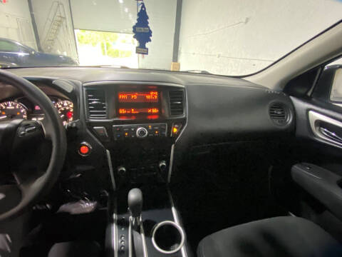 2014 Nissan Pathfinder SV