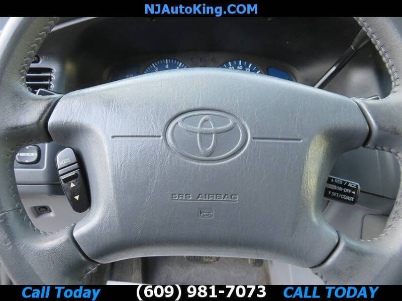 2003 Toyota Sienna LE