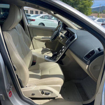 2016 Volvo XC60 T5 Premier