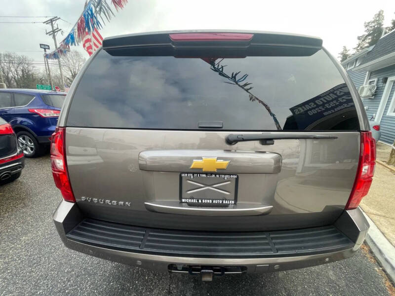 2014 Chevrolet Suburban LT