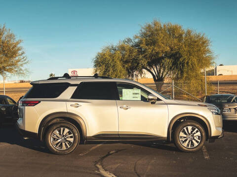 2025 Nissan Pathfinder SV