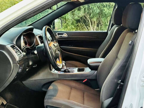 2018 Jeep Grand Cherokee Laredo E