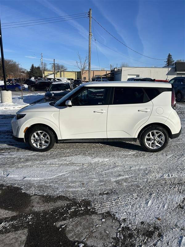 2024 Kia Soul LX