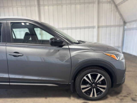 2020 Nissan Kicks SR