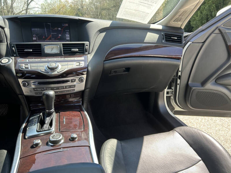 2012 Infiniti M37