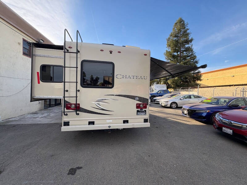 2017 Ford E-Series E-450 SD