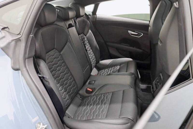 2022 Audi e-tron GT quattro Premium Plus