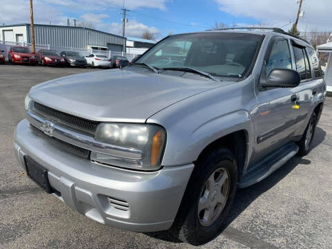 2004 Chevrolet TrailBlazer for sale at RABI AUTO SALES LLC in Garden City ID