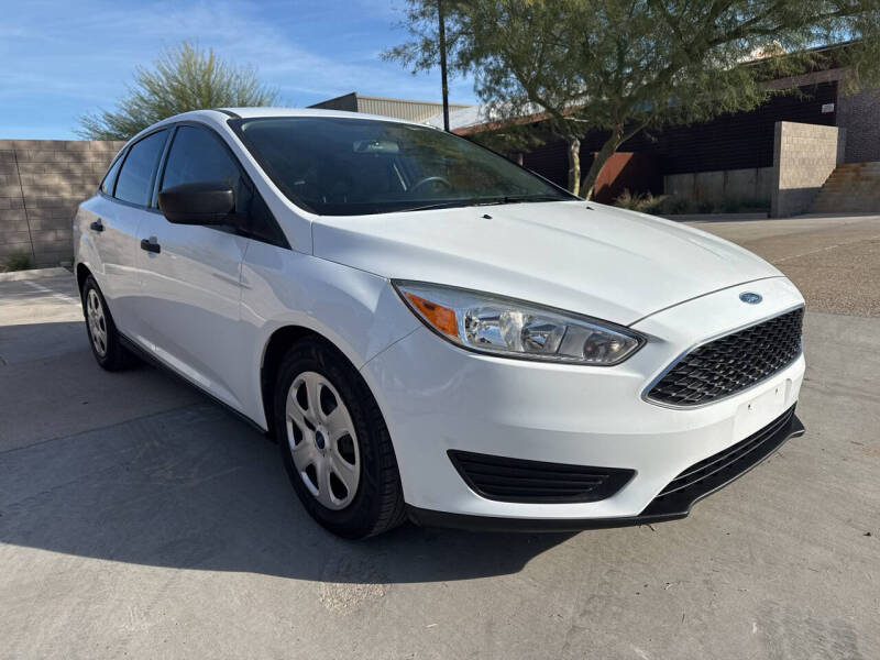 2017 Ford Focus S's photo