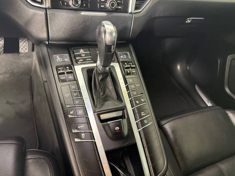 2016 Porsche Macan S