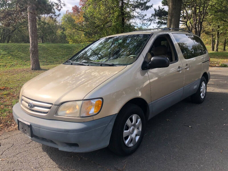 2001 Toyota Sienna for sale at Morris Ave Auto Sale in Elizabeth NJ