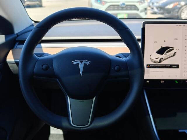 2019 Tesla Model 3 Mid Range