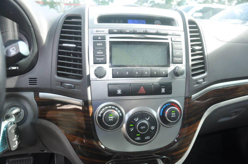2011 Hyundai Santa Fe SE