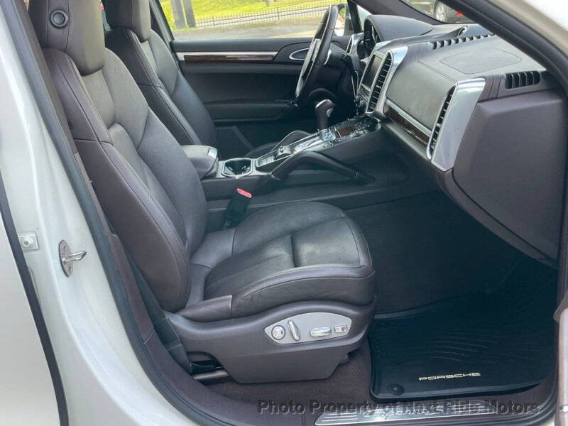 2011 Porsche Cayenne S