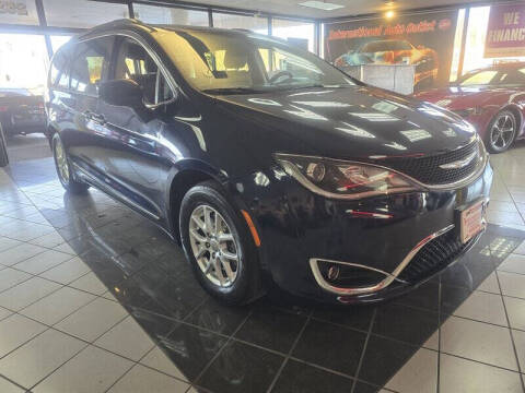 2020 Chrysler Pacifica Touring L