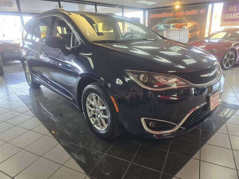2020 Chrysler Pacifica Touring L