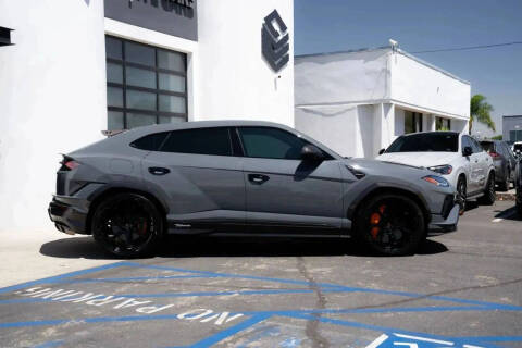 2024 Lamborghini Urus Performante