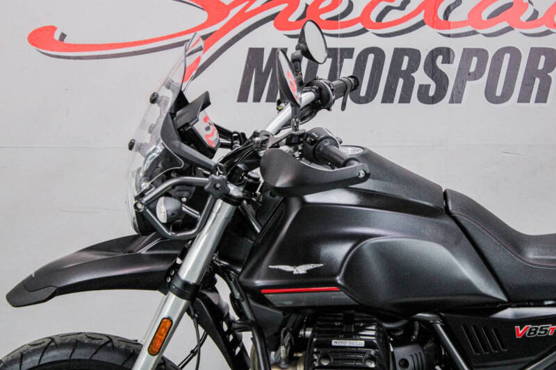 2022 Moto Guzzi V85TT