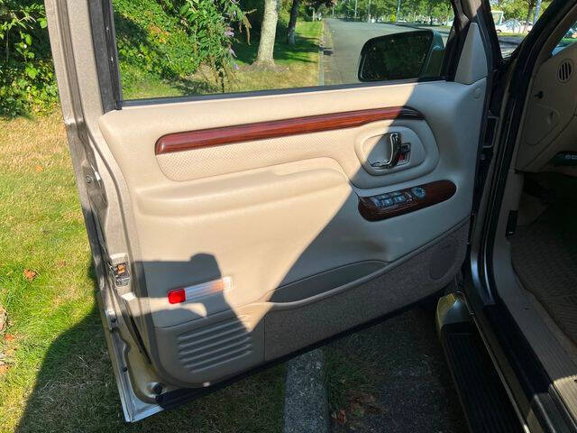 2000 Cadillac Escalade