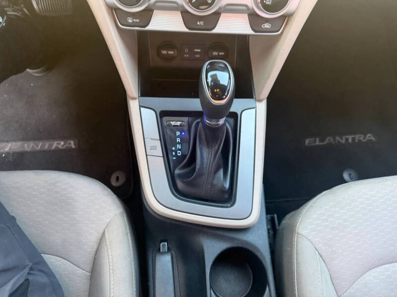 2019 Hyundai Elantra