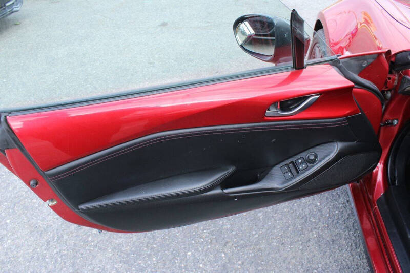 2016 Mazda MX-5 Miata Club