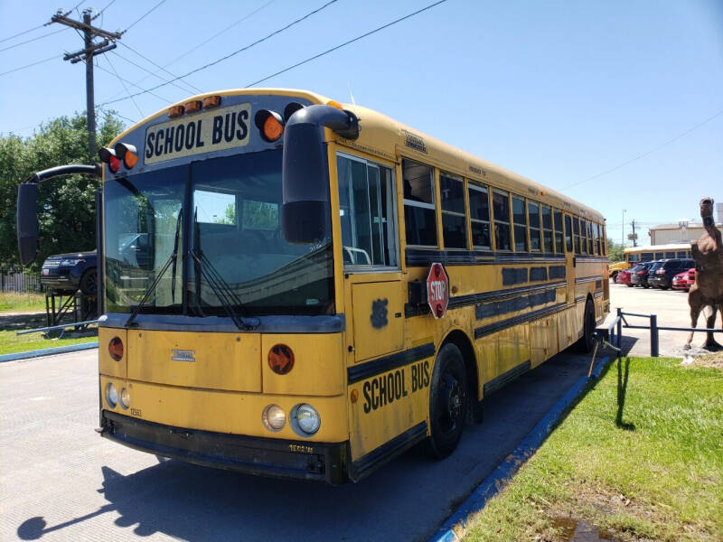 2004 Thomas Built Buses HDX