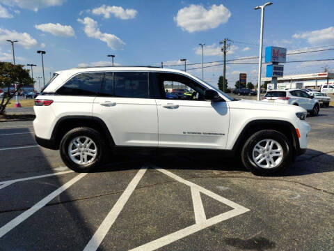 2023 Jeep Grand Cherokee Laredo
