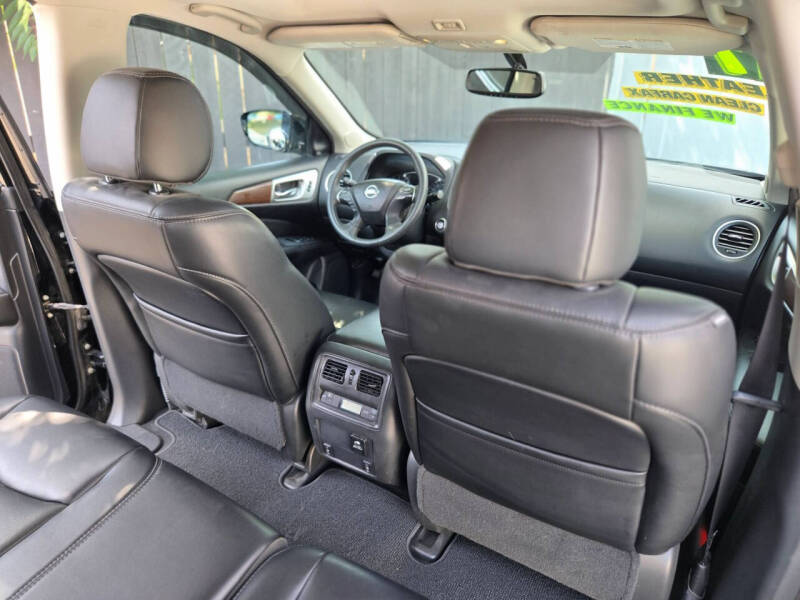 2017 Nissan Pathfinder Platinum