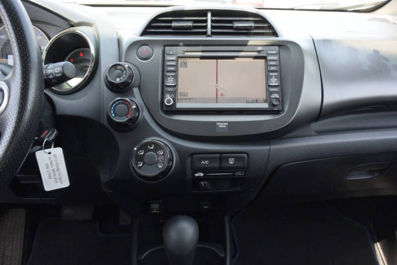 2013 Honda Fit Sport w/Navi