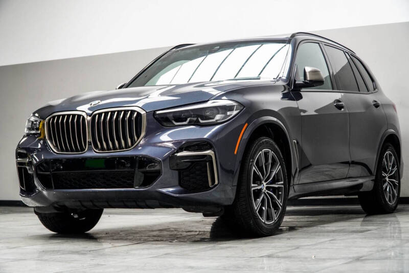 2022 BMW X5 M50i