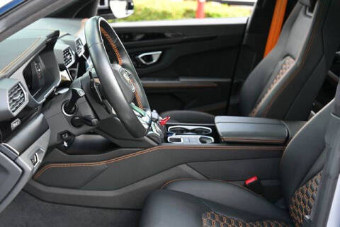 2023 Lamborghini Urus S