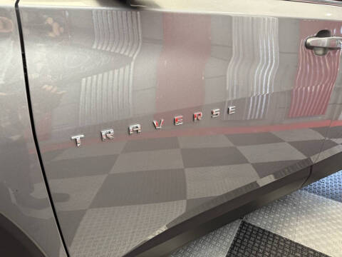 2023 Chevrolet Traverse LT Cloth