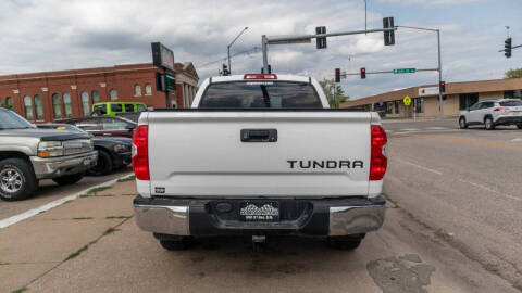 2017 Toyota Tundra SR5