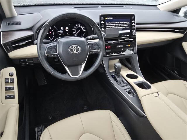 2019 Toyota Avalon XLE photo 25