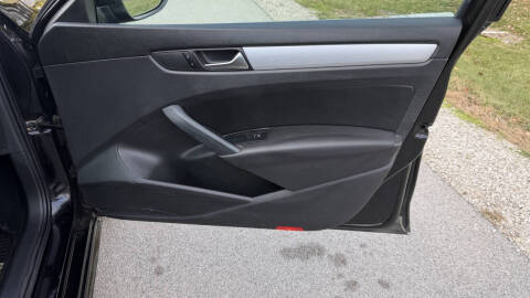 2012 Volkswagen Passat SE PZEV