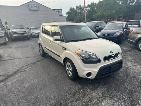 2012 Kia Soul for sale at BADGER LEASE & AUTO SALES INC in West Allis WI