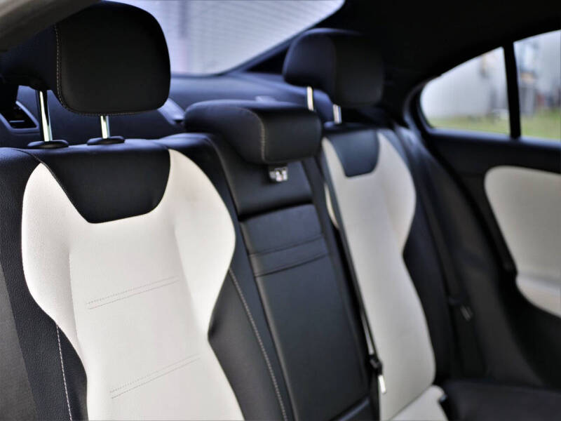 2019 Mercedes-Benz A-Class A 220