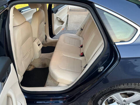 2012 Volkswagen Passat SE PZEV