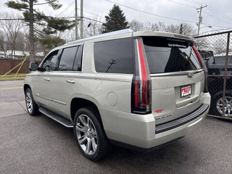2015 Cadillac Escalade Luxury