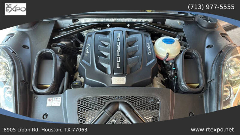 2015 Porsche Macan Turbo