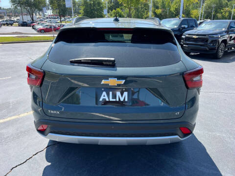 2025 Chevrolet Trax LT