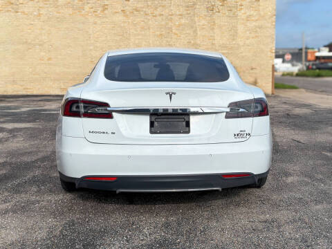 2015 Tesla Model S