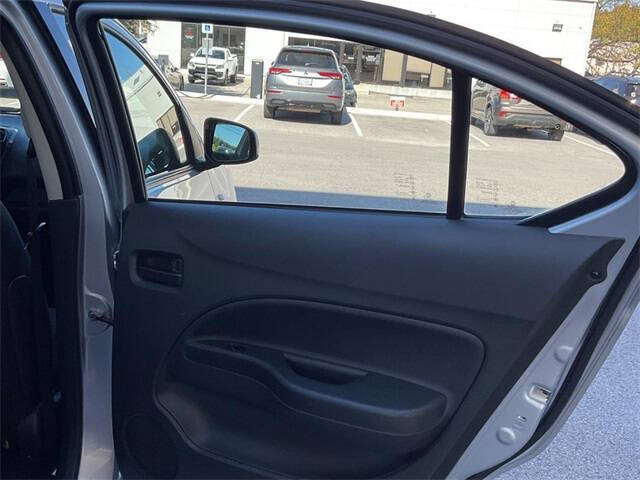 2024 Mitsubishi Mirage G4 ES