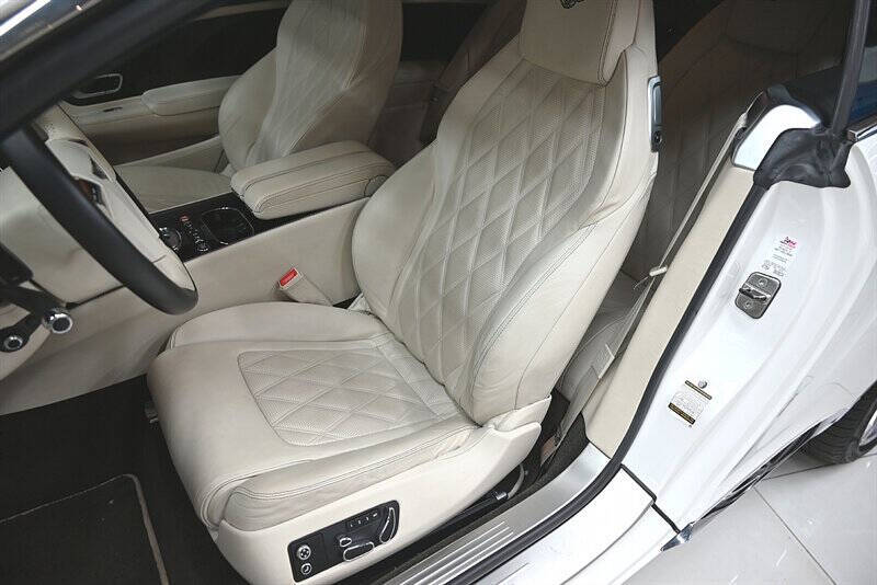 2013 Bentley Continental 24