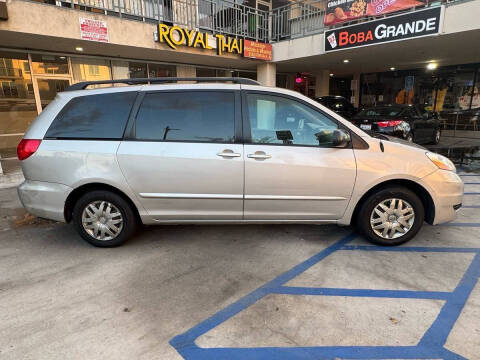 2006 Toyota Sienna LE 7 Passenger