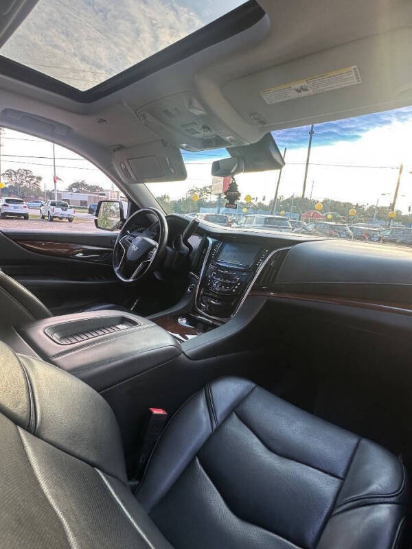 2020 Cadillac Escalade Luxury